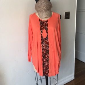 Tunic with Moroccan hamsa design